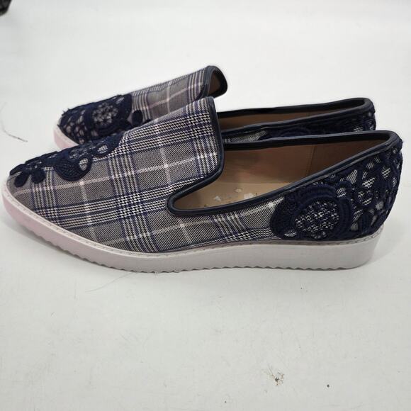 Karl Lagerfeld SZ 8.5M Paris Carlyn Lace Overlay Plaid Slip-On Sneakers - Picture 4 of 7